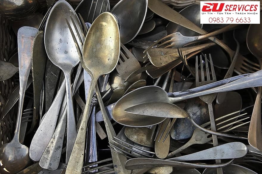 Dụng cụ nấu ăn bị rỉ sét sau khi rửa bằng máy rửa bát
