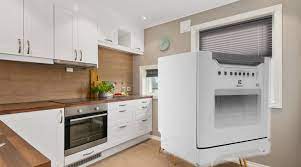 máy rửa chén electrolux esf6010bw